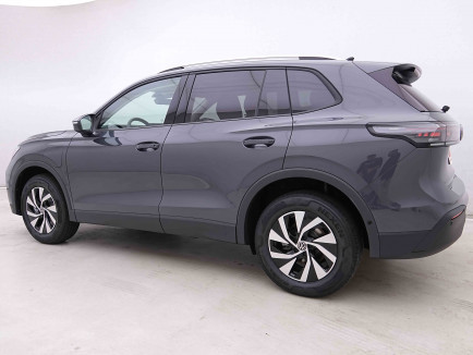 VOLKSWAGEN_VOLKSWAGEN_TIGUAN_2654140_2.jpg