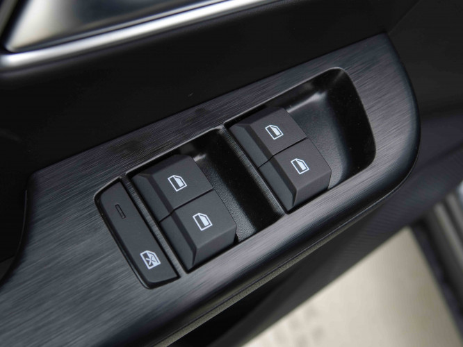 AUDI_AUDI_Q3_2654722_42.jpg