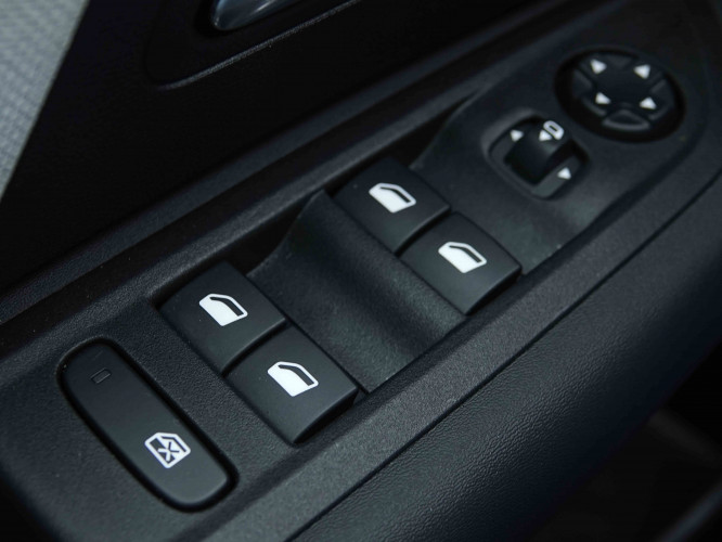 CITROEN_CITROEN_C4 X_2655640_21.jpg