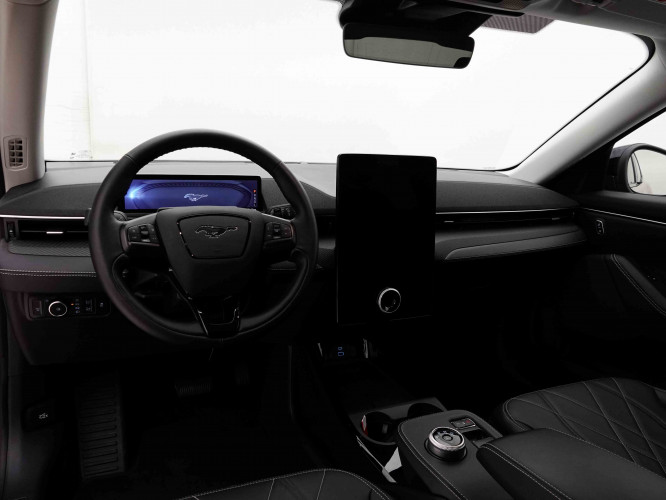 FORD_FORD_MUSTANGMAC_2653379_7.jpg