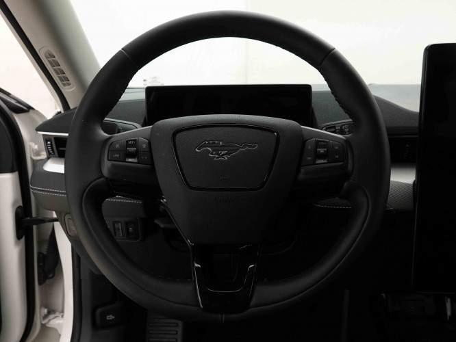 FORD_FORD_MUSTANGMAC_2654563_8.jpg