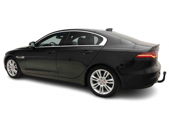 JAGUAR_JAGUAR_XE_2654332_2.jpg
