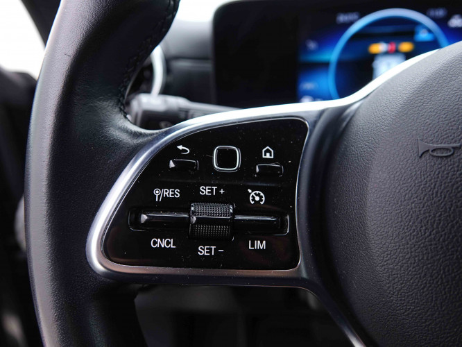 MERCEDES_MERCEDES_CLA_2655342_17.jpg