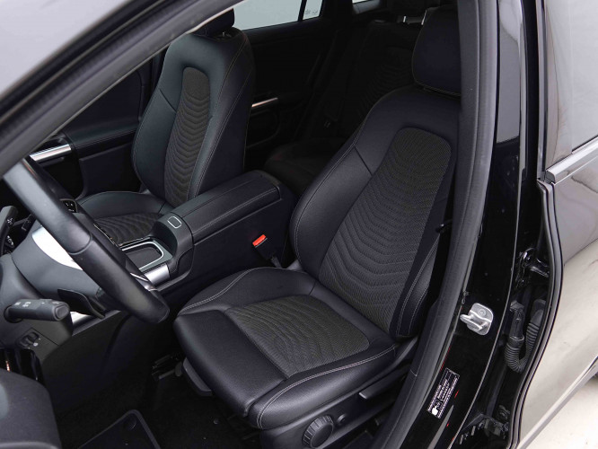 MERCEDES_MERCEDES_GLA_2655413_7.jpg