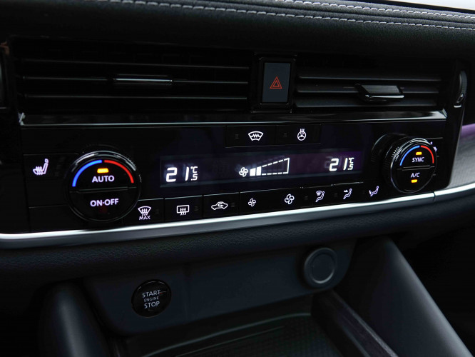 NISSAN_NISSAN_QASHQAI_2655138_14.jpg