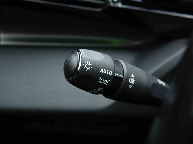 PEUGEOT_PEUGEOT_308_2654917_16.jpg