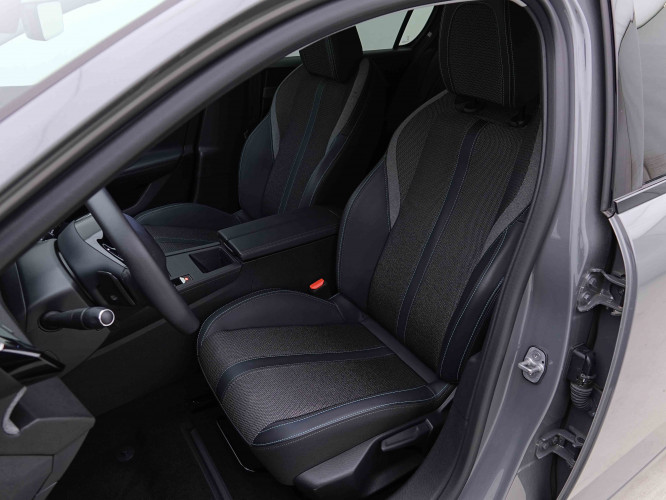 PEUGEOT_PEUGEOT_308_2655089_6.jpg