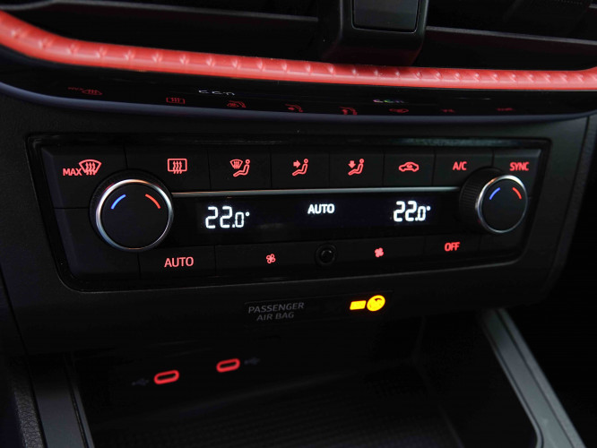 SEAT_SEAT_IBIZA_2655563_13.jpg