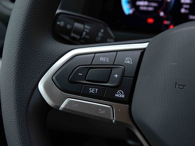 VOLKSWAGEN_VOLKSWAGEN_CRAFTER_2655553_16.jpg