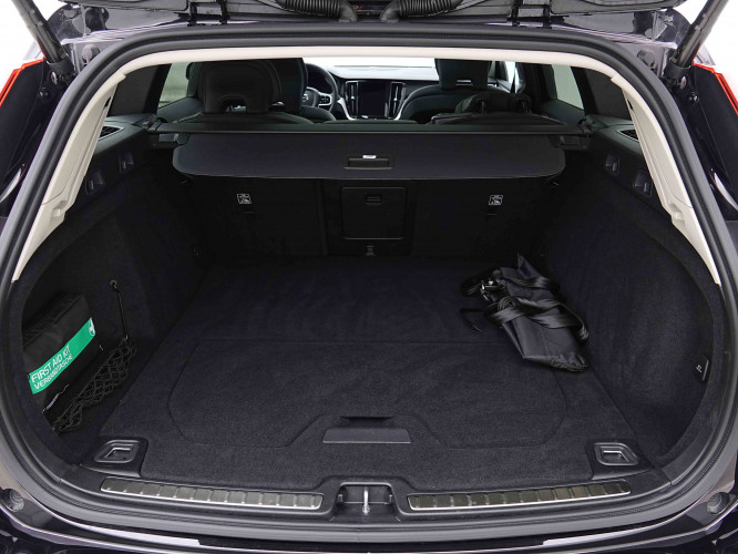VOLVO_VOLVO_V60_2655542_5.jpg VOLVO_VOLVO_V60_2655542_5.jpg